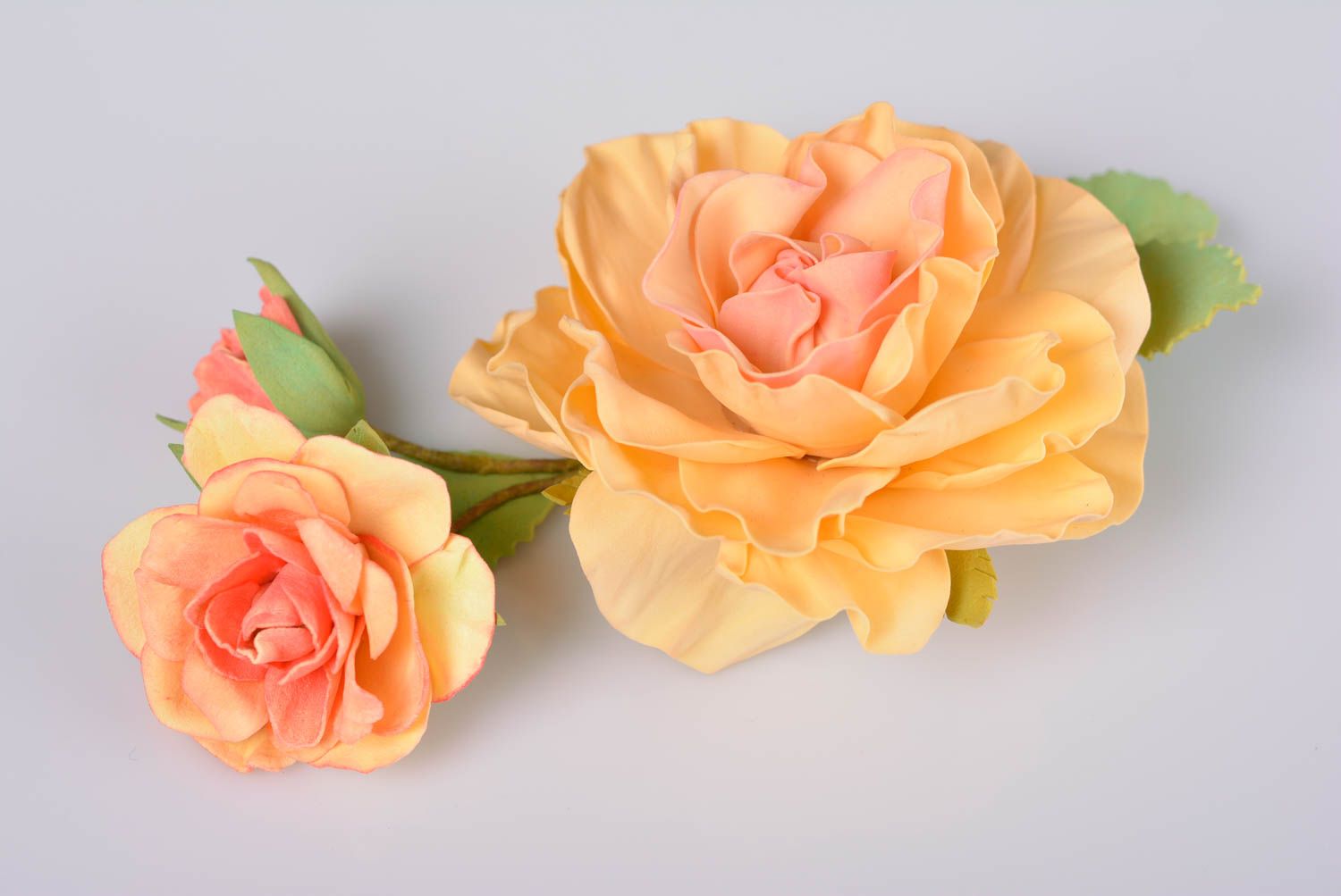 Брошь из фоамирана ручной работы с цветами оранжевой розы женская красивая фото 1