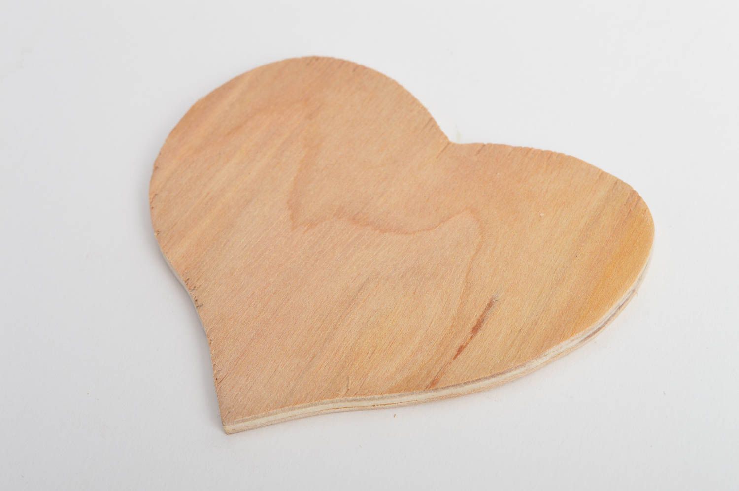 Petit coeur en bois à décorer ou peindre fait main original joli cadeau photo 3