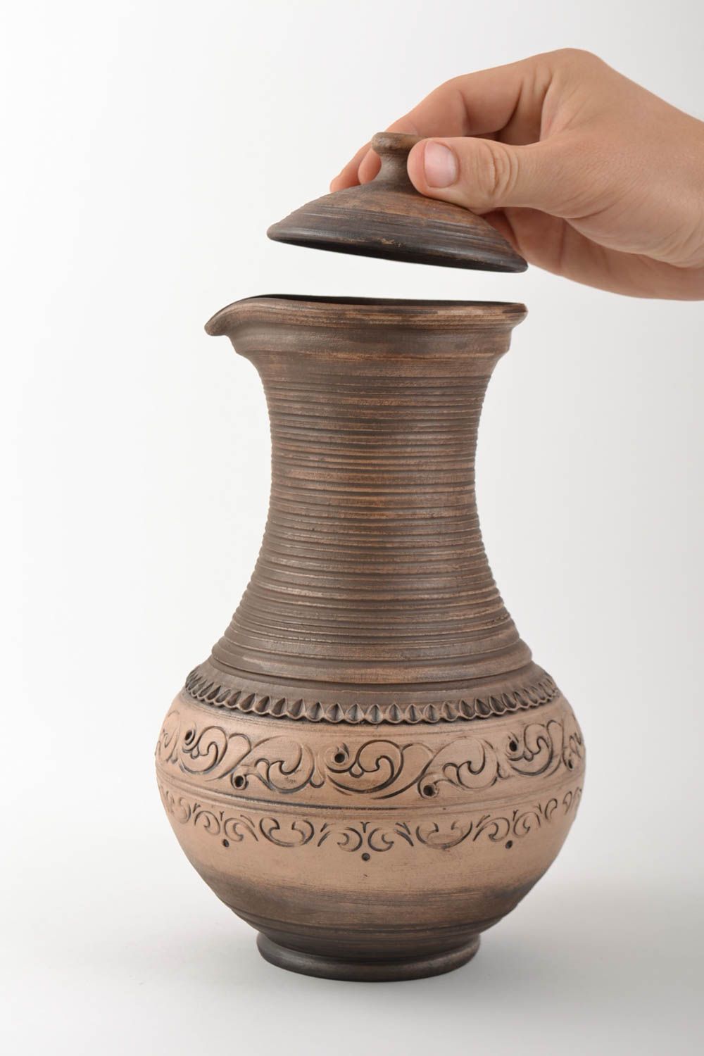 Schöne braune keramische Kanne mit Henkel mit ethnischem Ornament 750 ml foto 2