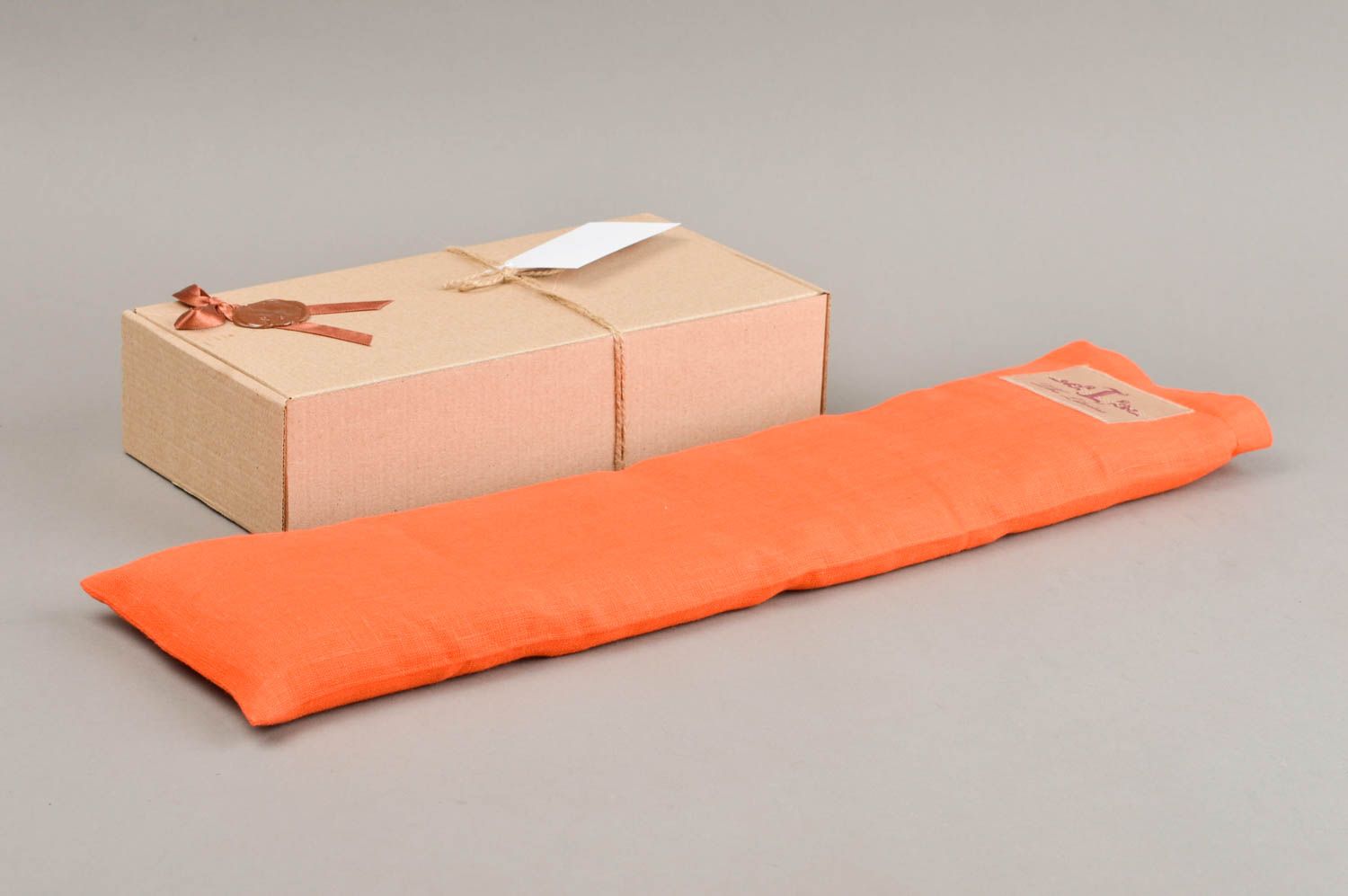 Calentador artesanal de tela anaranjada almohada de semillas regalo original foto 2