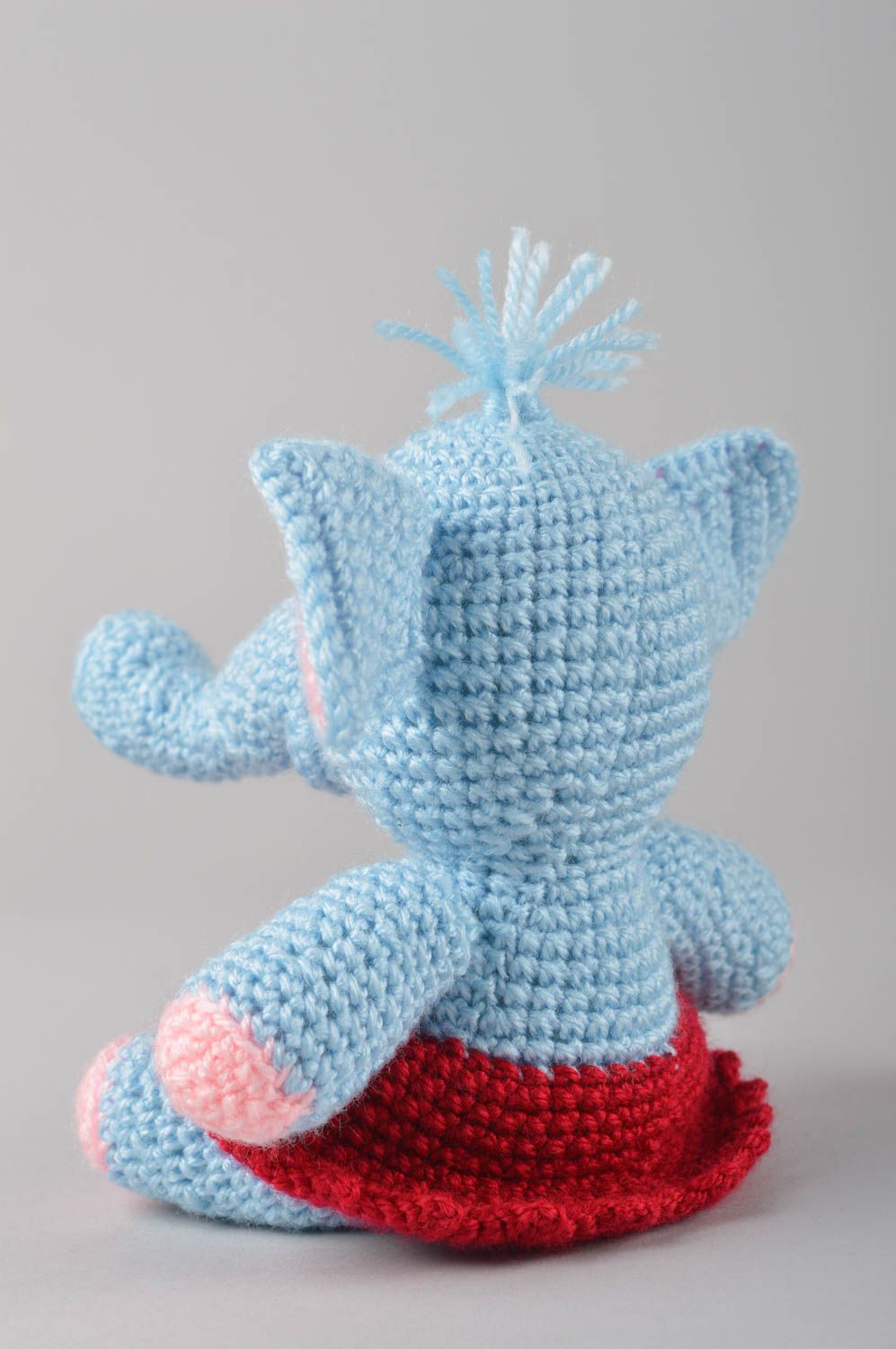 Jouet éléphant Peluche faite main tricotée au crochet bleu ciel Cadeau enfant photo 2
