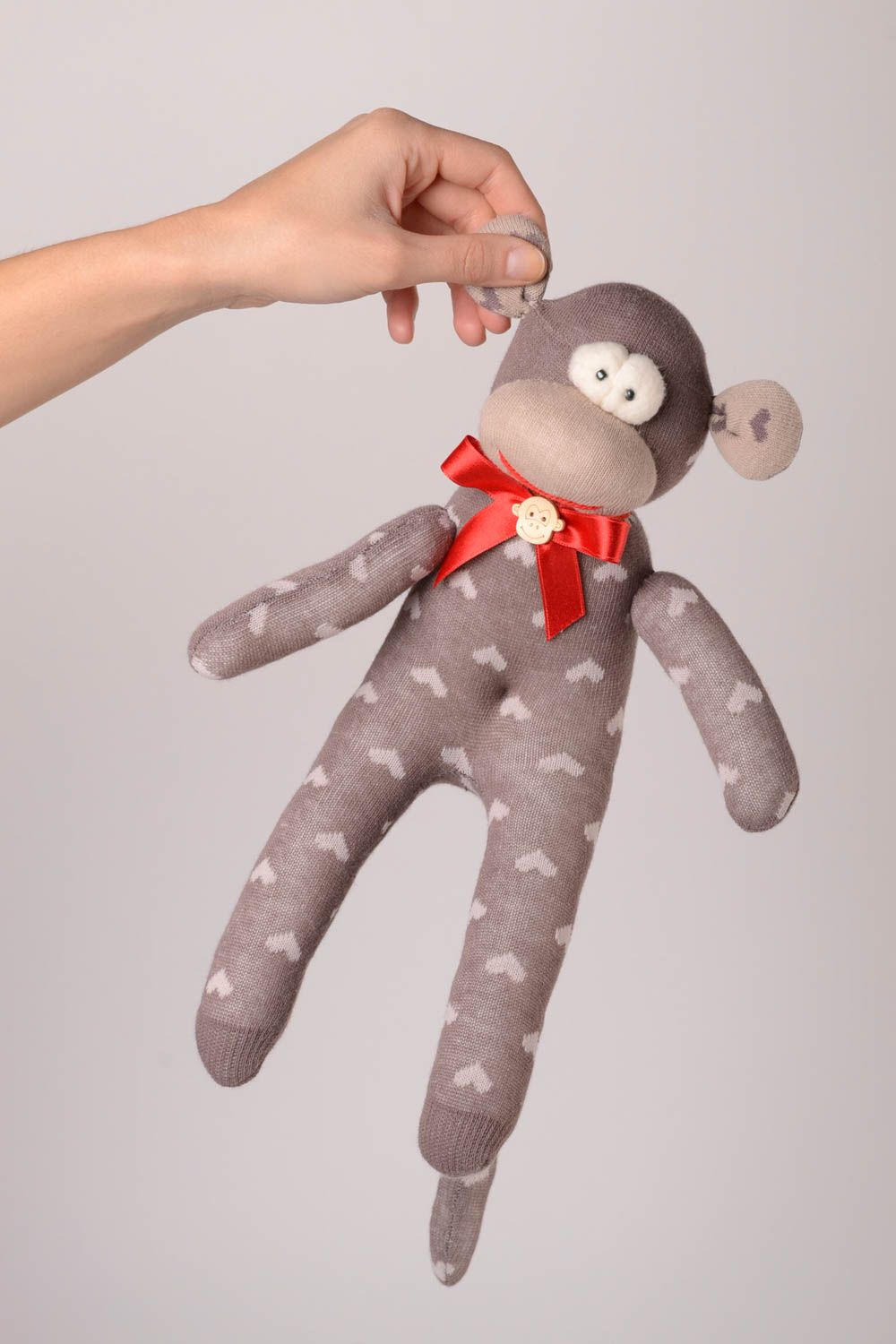 Детская игрушка handmade игрушка-животное мягкая игрушка обезьянка с сердечками фото 2