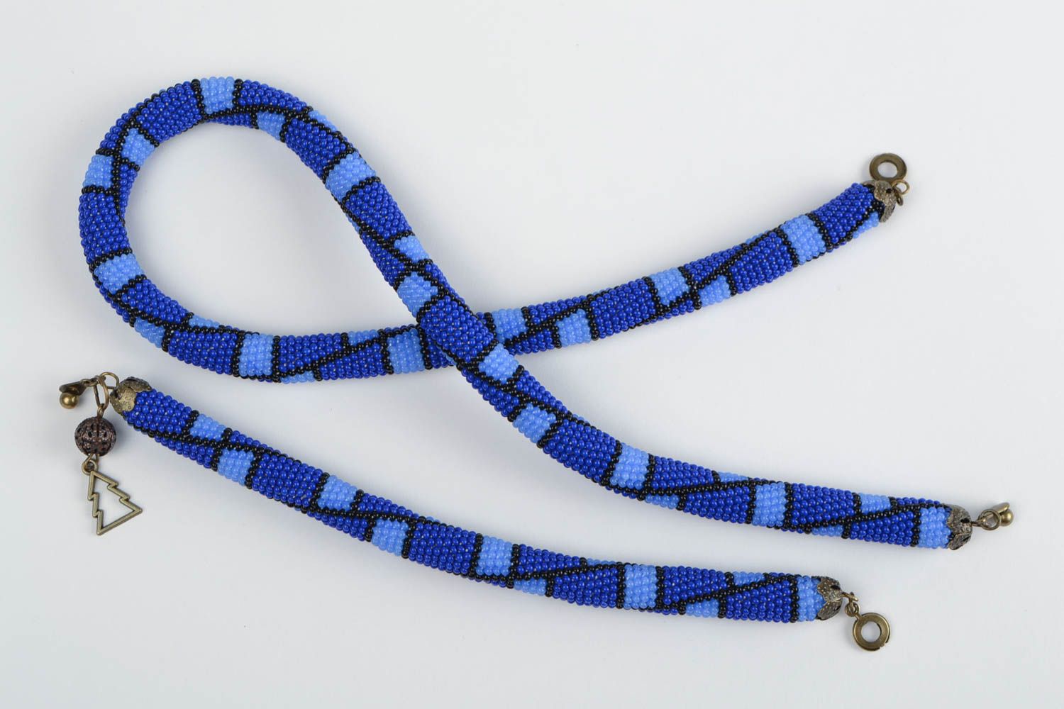 Ensemble de collier et bracelet en perles de rocailles bleus faits main photo 2