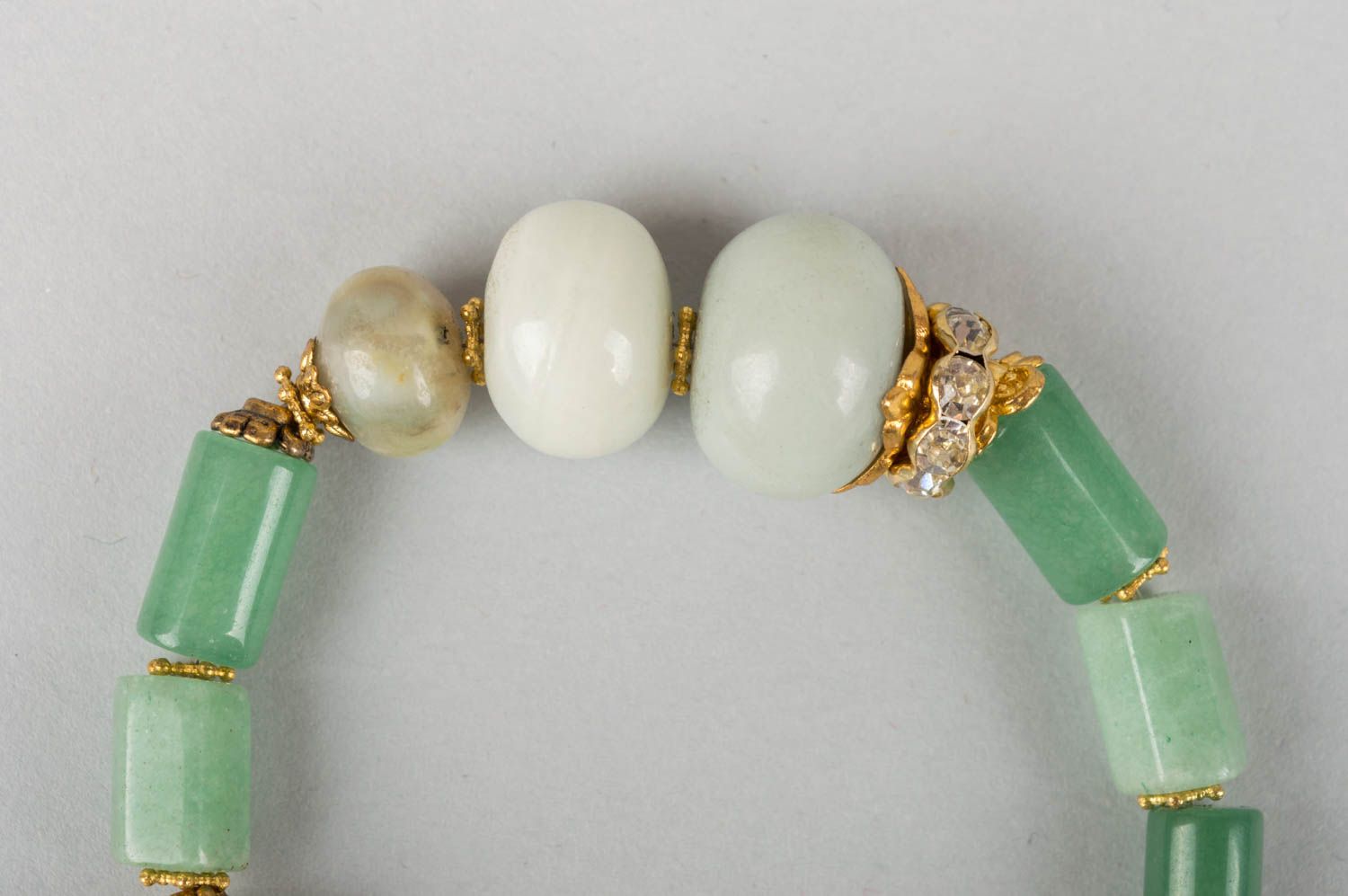 Elegant cute designer handmade bracelet made of aventurine jade and brass photo 3