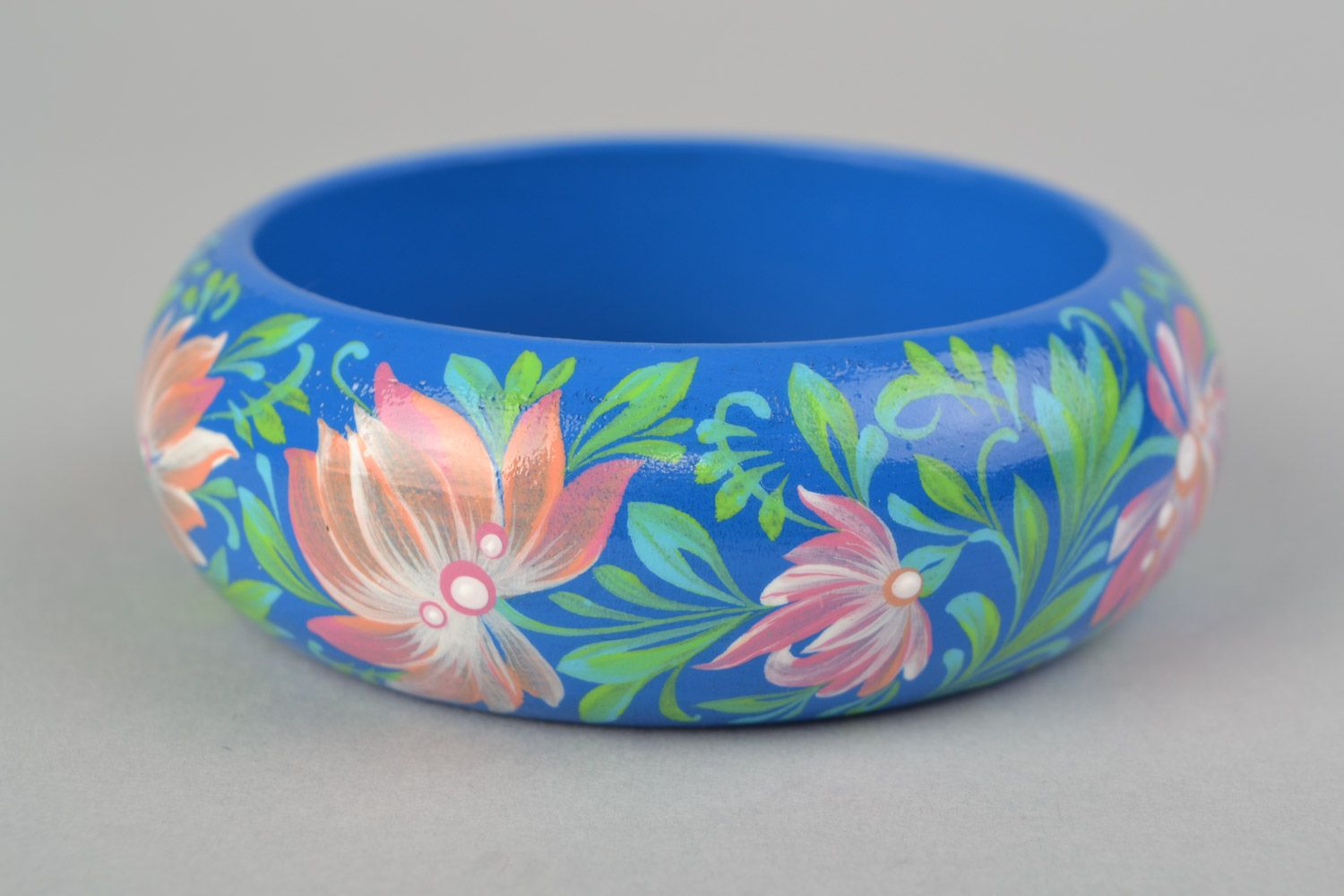 One-piece handmade wooden bracelet with Petrikov painting blue with flowers photo 4