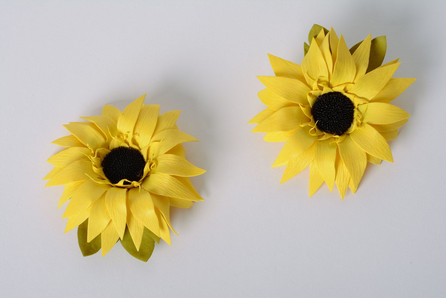 Set of handmade foamiran fabric flower hair clips in the shape of sunflowers 2 items photo 2