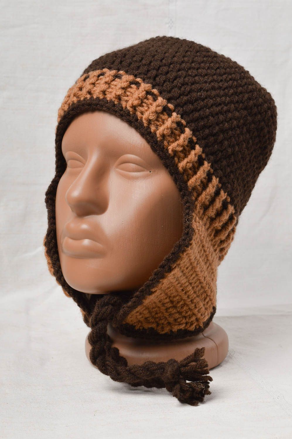 Mütze mit Ohrenklappen handmade Mütze für Jungen gehäkelte Kindermützein Braun foto 1