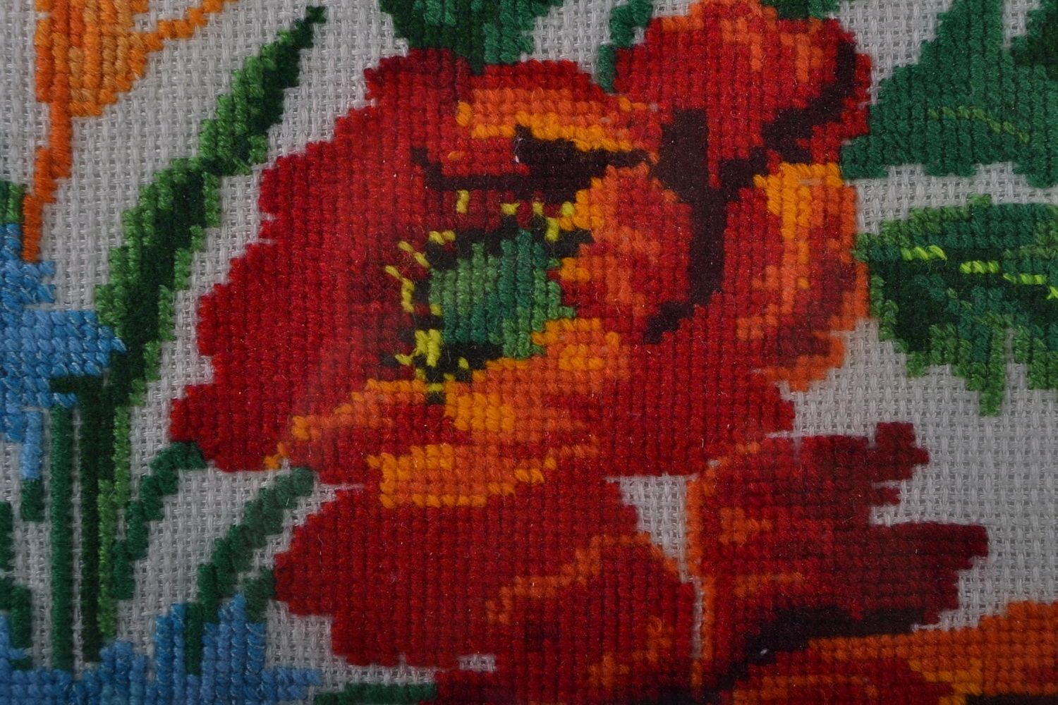 Embroidered painting Poppies photo 3