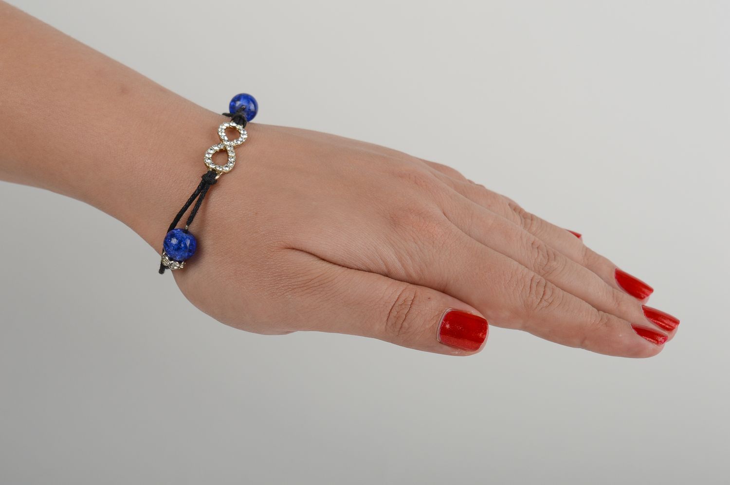 Bracelet noir Bijou fait main lacet perles fantaisie bleues Accessoire femme photo 6