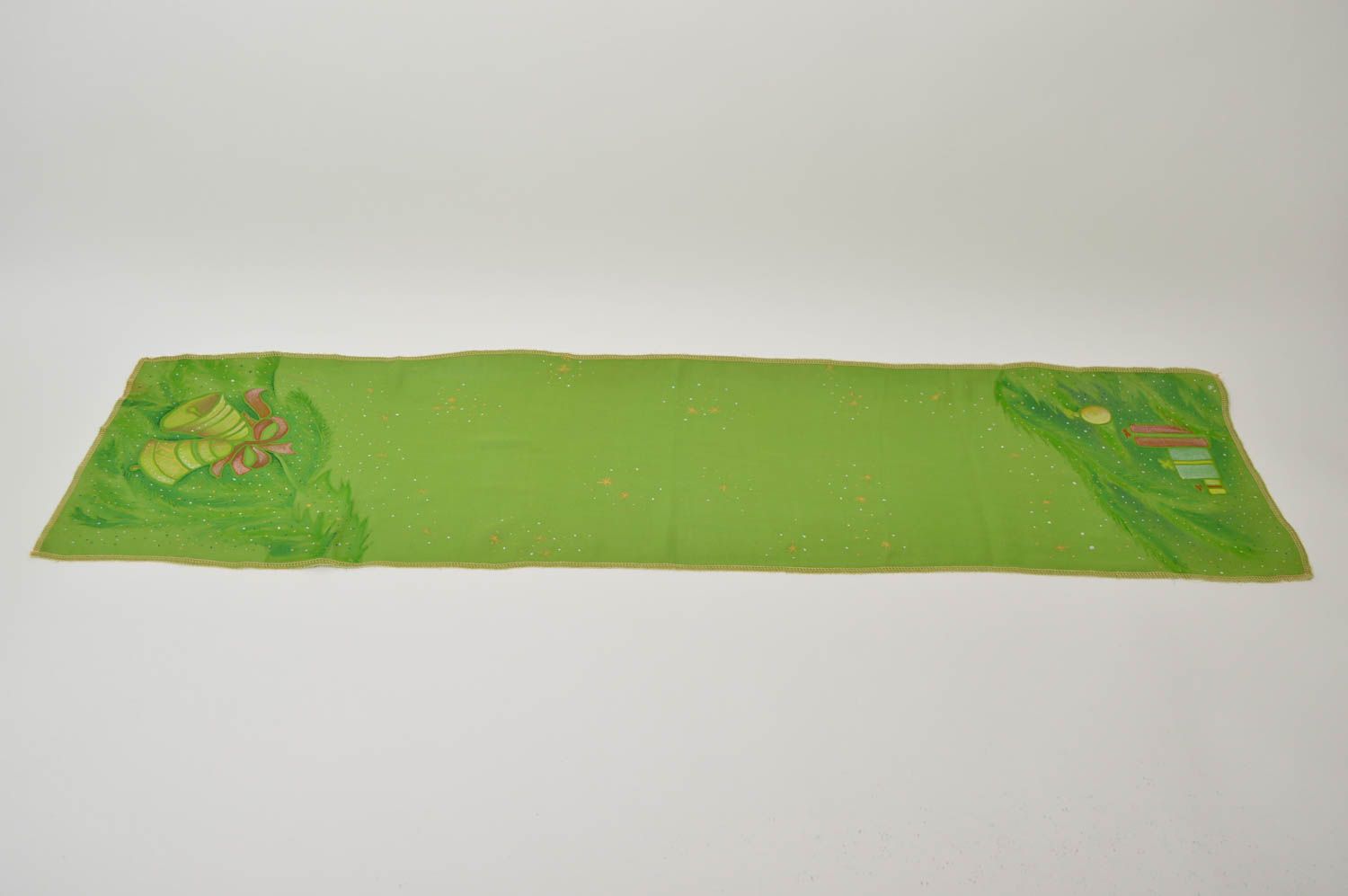 Foulard vert fait main Écharpe légère design crêpe de Chine Accessoire femme photo 3