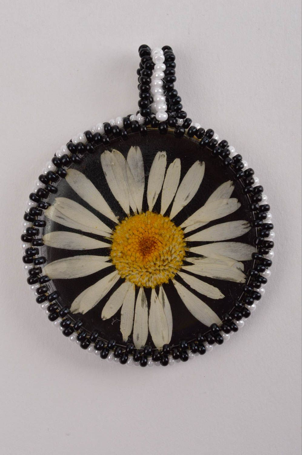 Stylish handmade botanical pendant beaded pendant necklace neck accessories photo 2