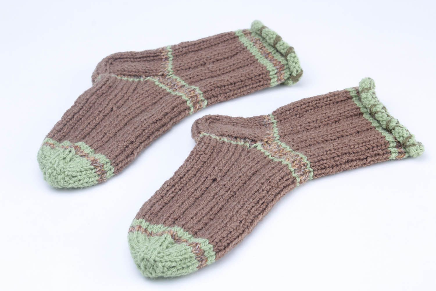 Chaussettes faites main tricotées en mi-laine photo 3