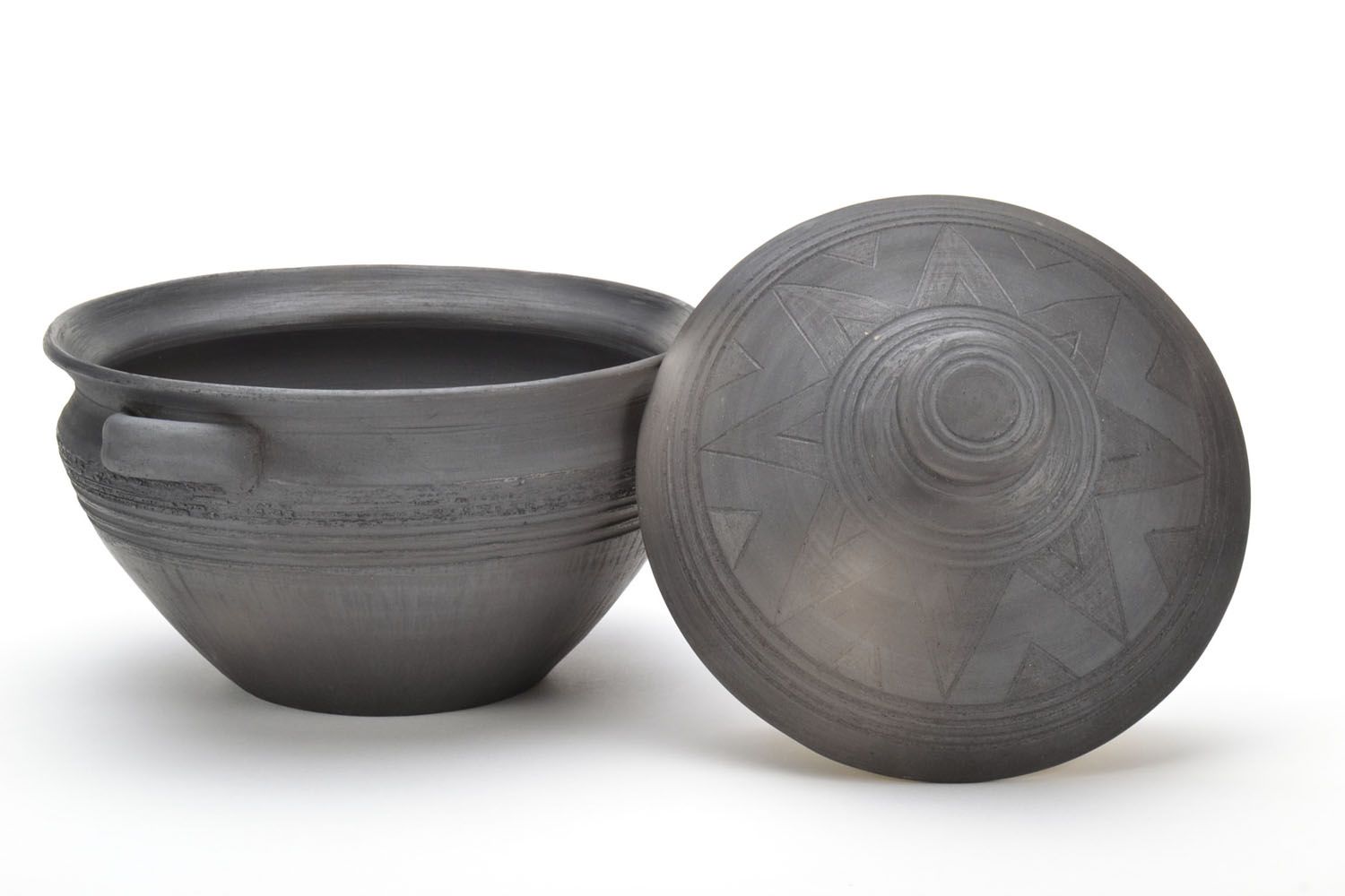 Clay pan with lid black smoke ceramics photo 3