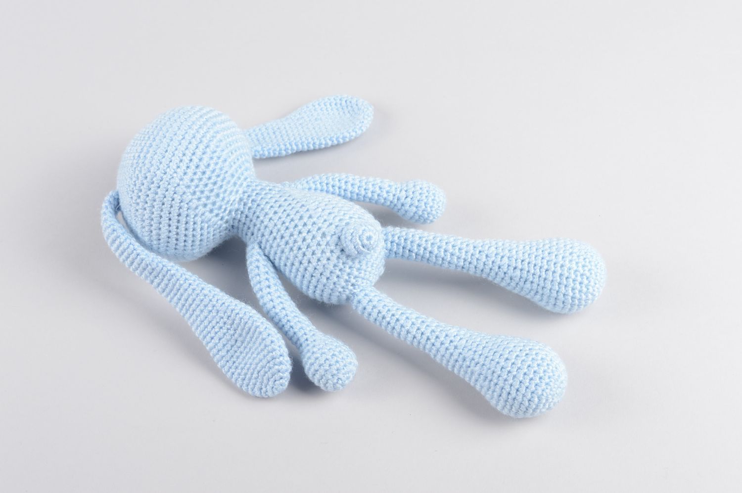 Игрушка заяц ручной работы детская игрушка вязаная мягкая игрушка голубая фото 3
