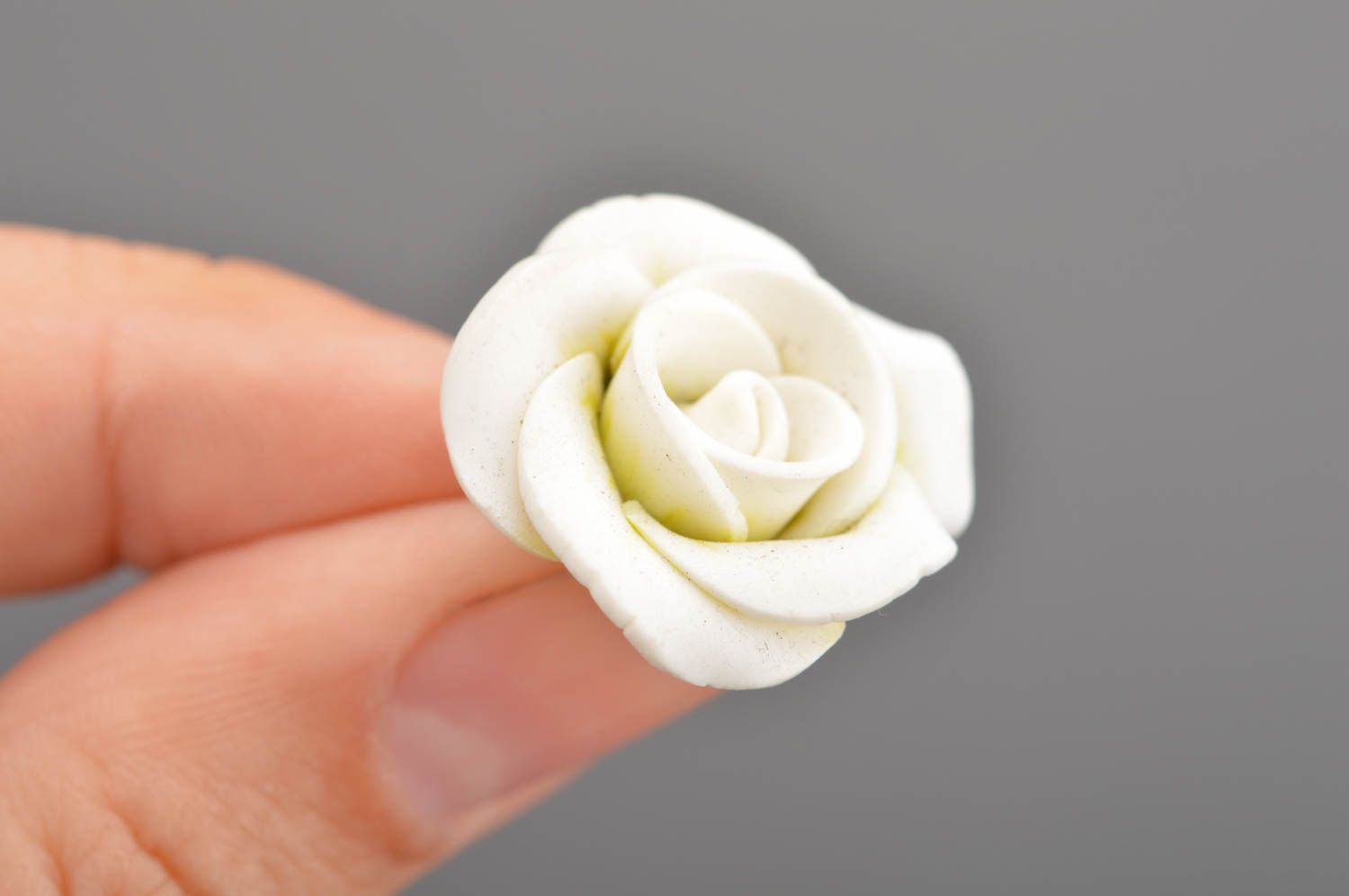 Handmade cute stud earrings made of polymer clay in shape of white roses photo 2