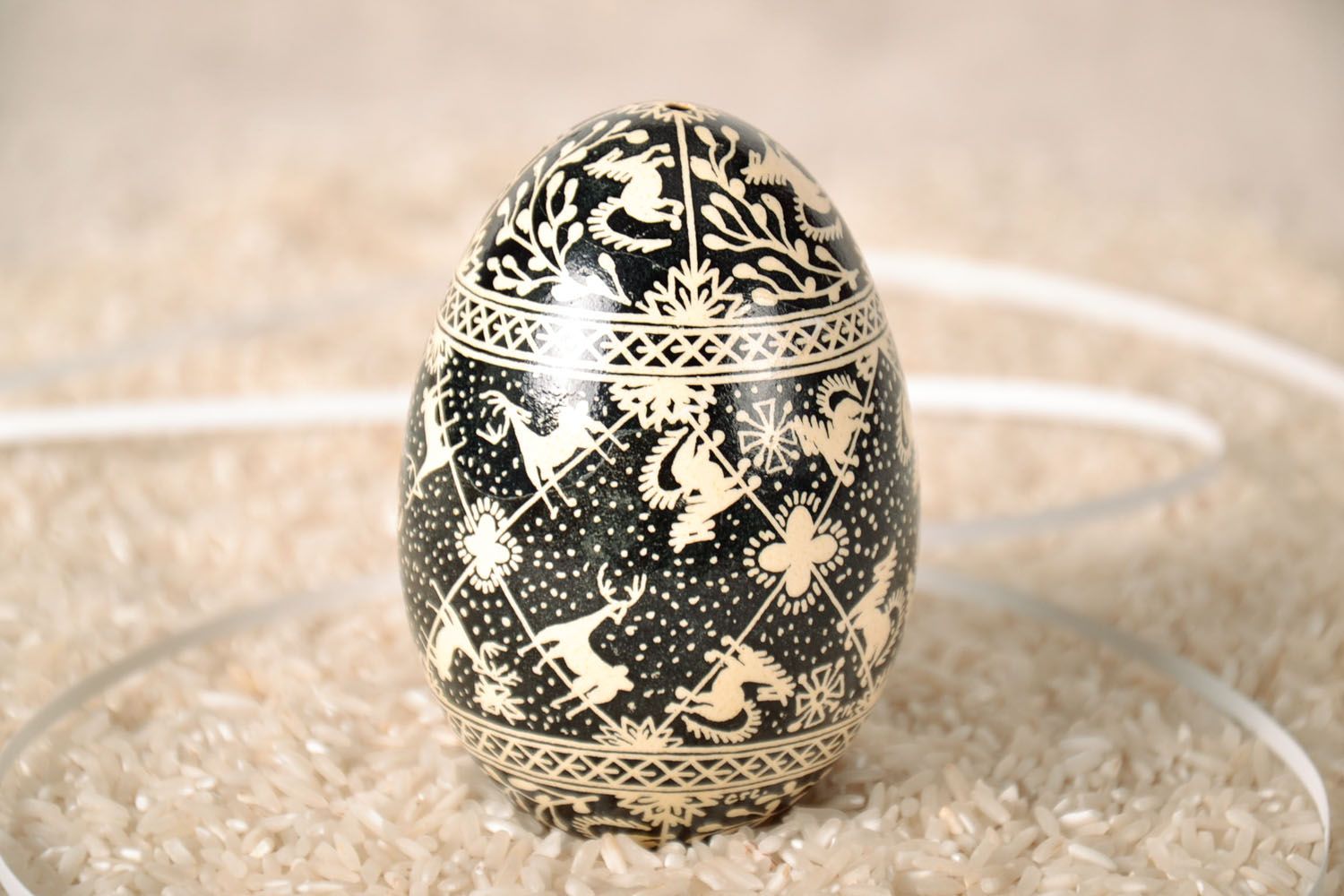 Black-and-white Easter egg photo 1