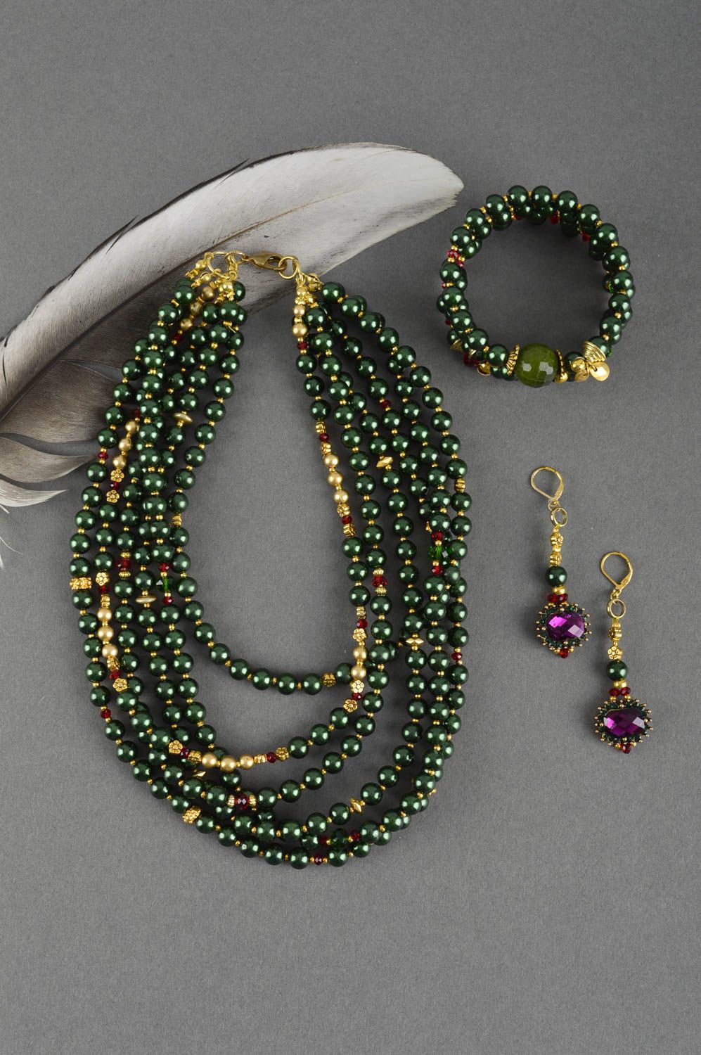 Parure de bijoux Collier multirang Boucles d'oreilles Bracelet verts originaux photo 5