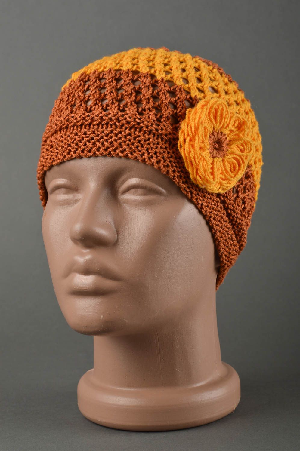 Handgemachte Mütze handmade moderne Mütze Accessoire für Mädchen Winter Mütze  foto 1