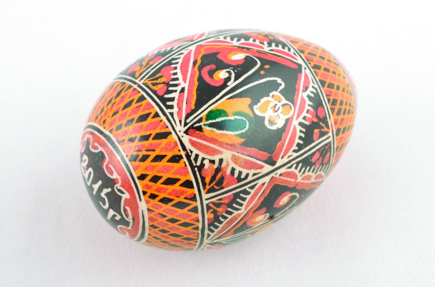 Handmade traditionally painted Easter egg pysanka with ornament  photo 5