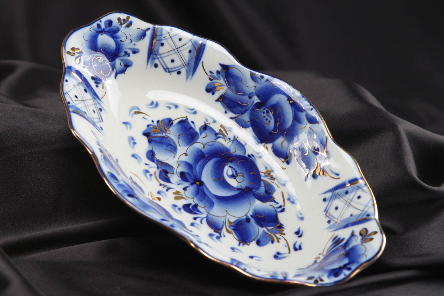 Joli plat ovale en porcelaine avec peinture de Gjel bleu cobalt fait main photo 5
