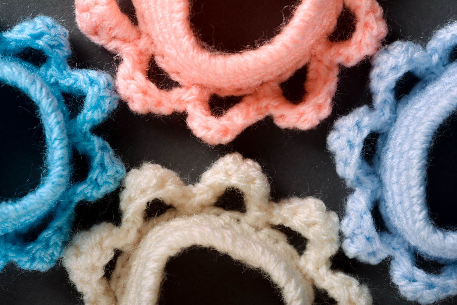 Support oeuf fait main Objet de décoration bleu tricoté au crochet Déco Pâques photo 5