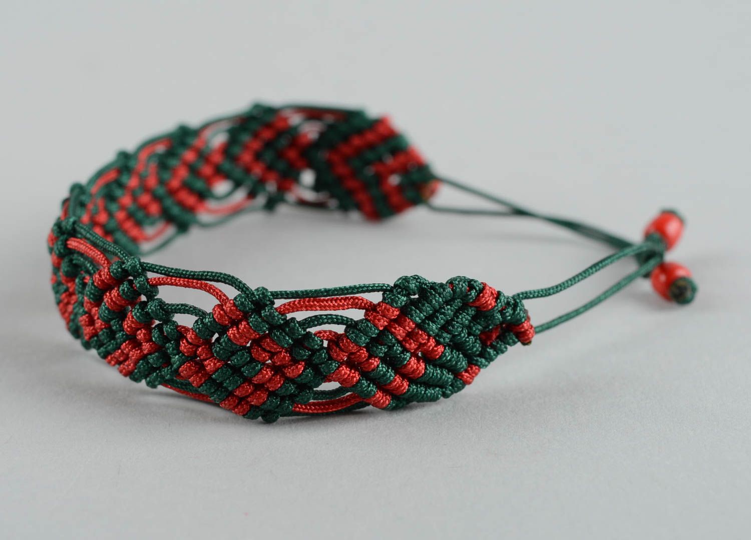 Bracelet textile Bijou fait main tressé en fils de nylon vert rouge Cadeau femme photo 3