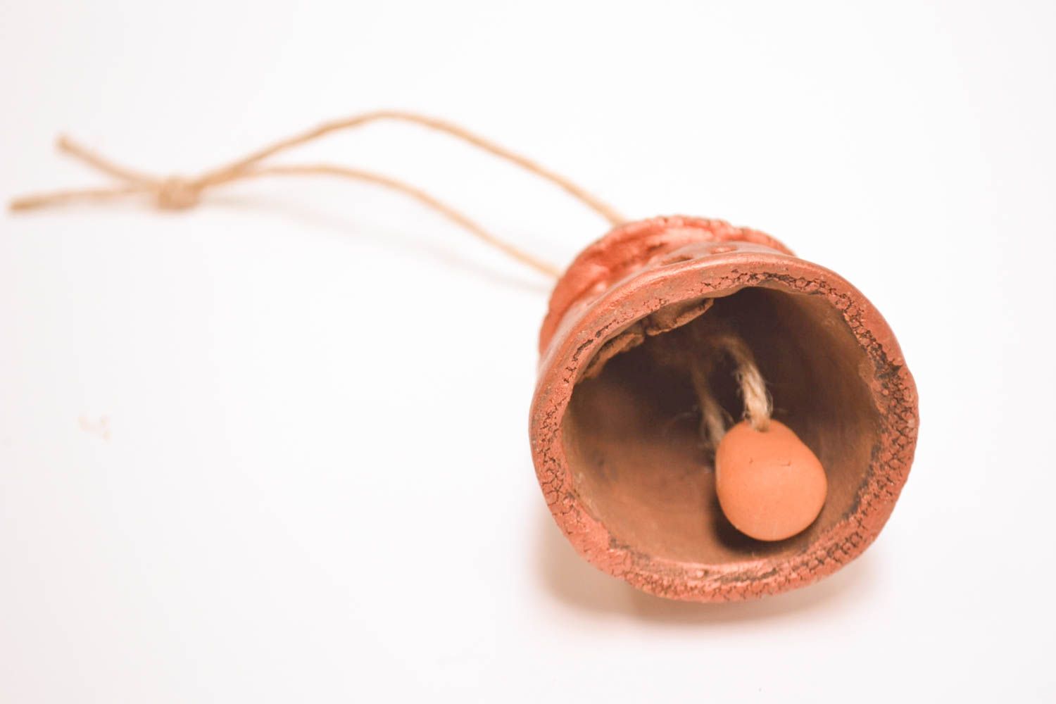 Колокольчик из глины ручной работы керамический колокольчик глиняный сувенир Дом фото 3