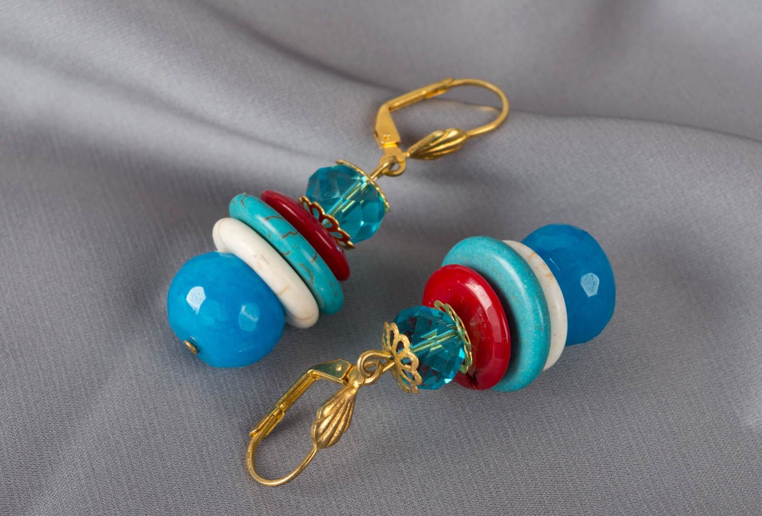 Boucles d'oreilles pendantes fait main Bijou mode design original Cadeau femme photo 1