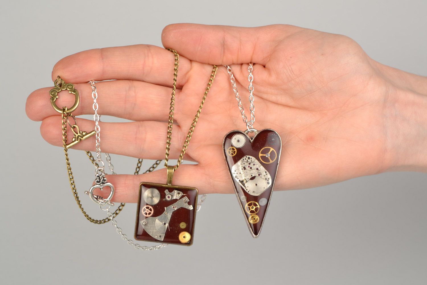 Heart-shaped and square pendants with epoxy resin in steampunk style 2 items photo 2