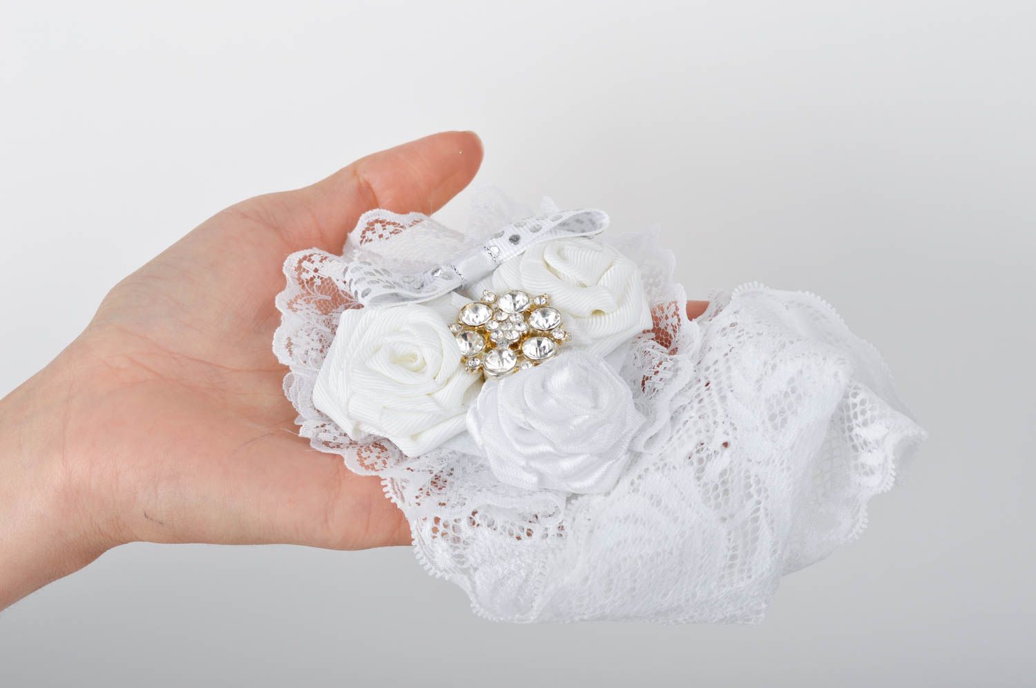 Белая повязка на голову ручной работы повязка для девочки детская повязка фото 2
