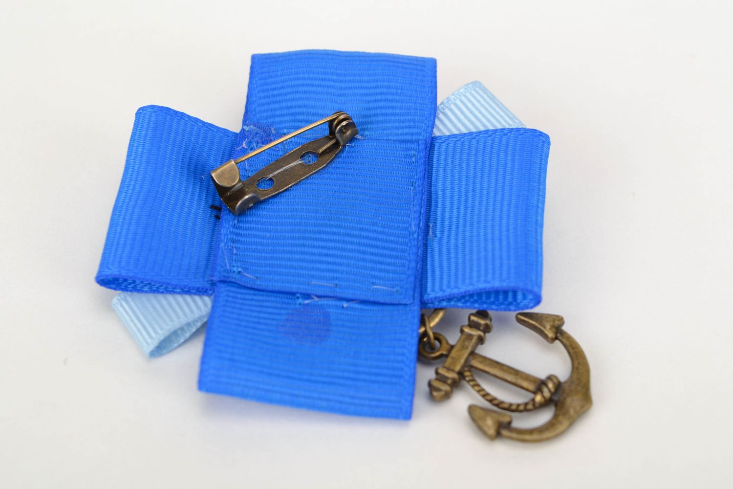 Broche bleue en rubans de reps avec pendeloque photo 4