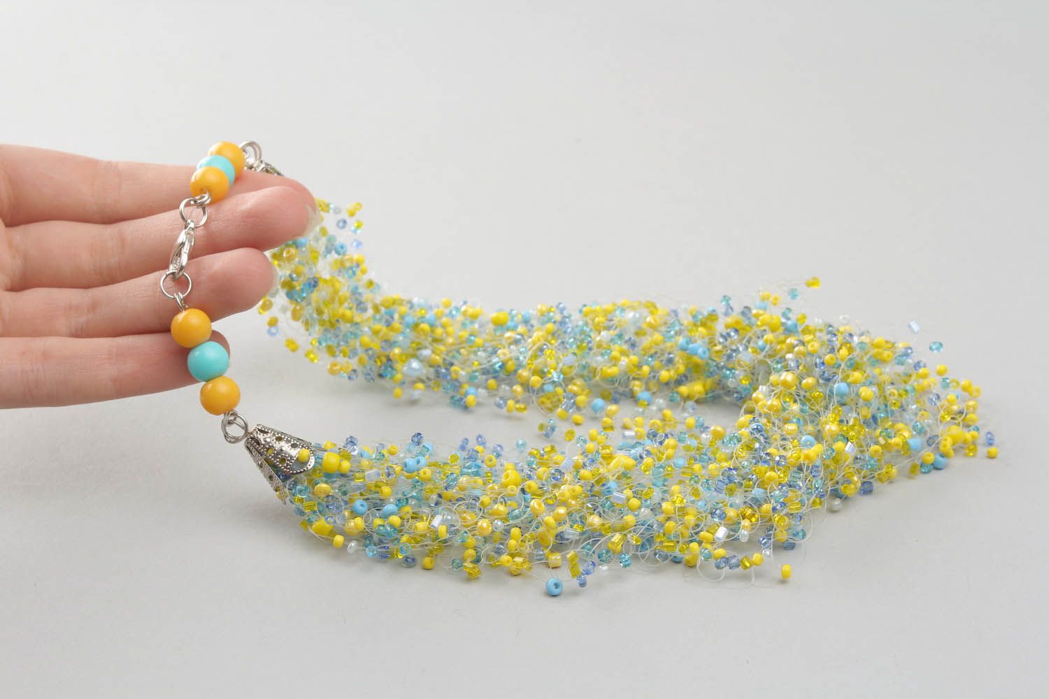 Necklace made of Chinese beads photo 2