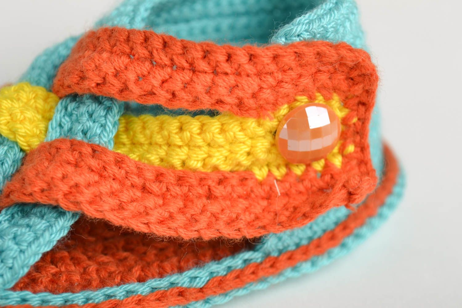 Handgefertigte Schuhe gehäkelte Babyschuhe Geschenke für Kleinkinder Sandallien foto 3