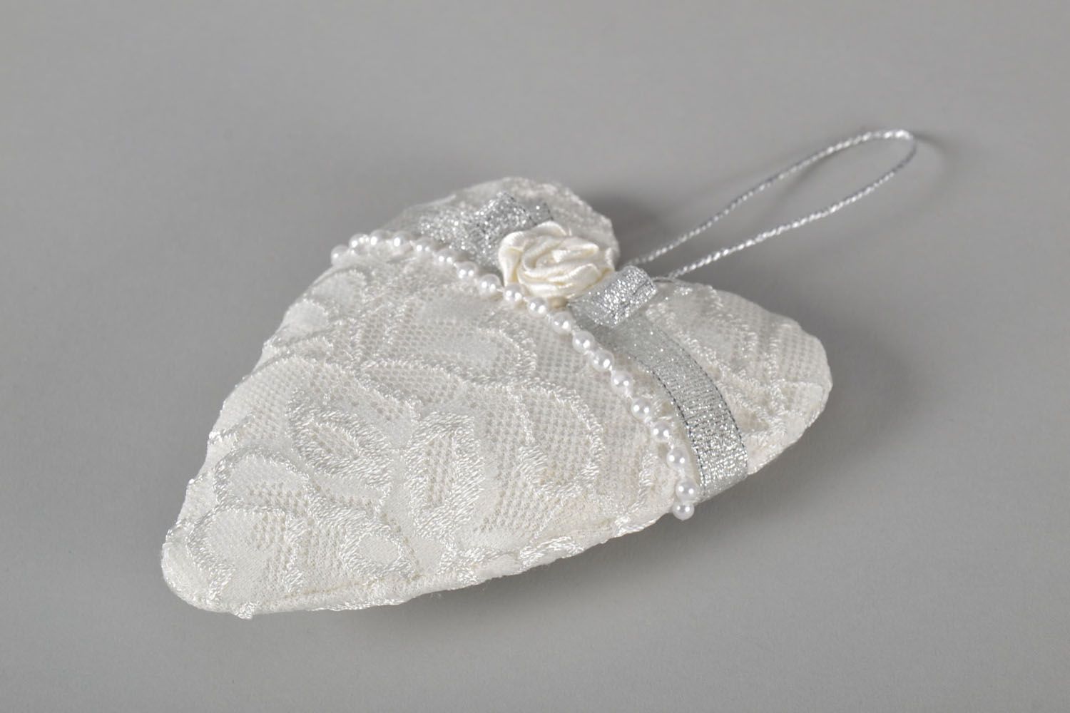 Coeur à suspendre original jouet de Noël en tissu fait main blanc décoration photo 3