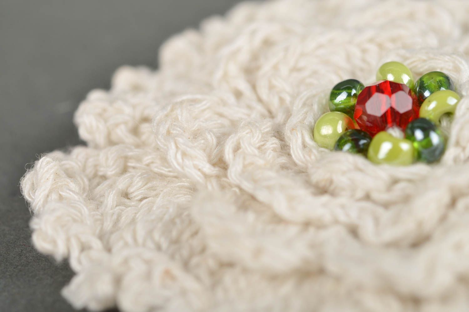 Broche textile faite main Accessoire femme fleur tricotée Petit cadeau photo 4