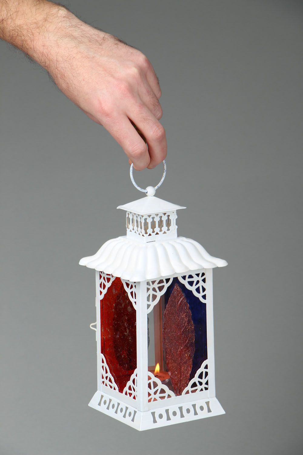 White metal candle lantern in Moroccan style with red & blue glass 8,66 inches, 0,94 lb photo 4