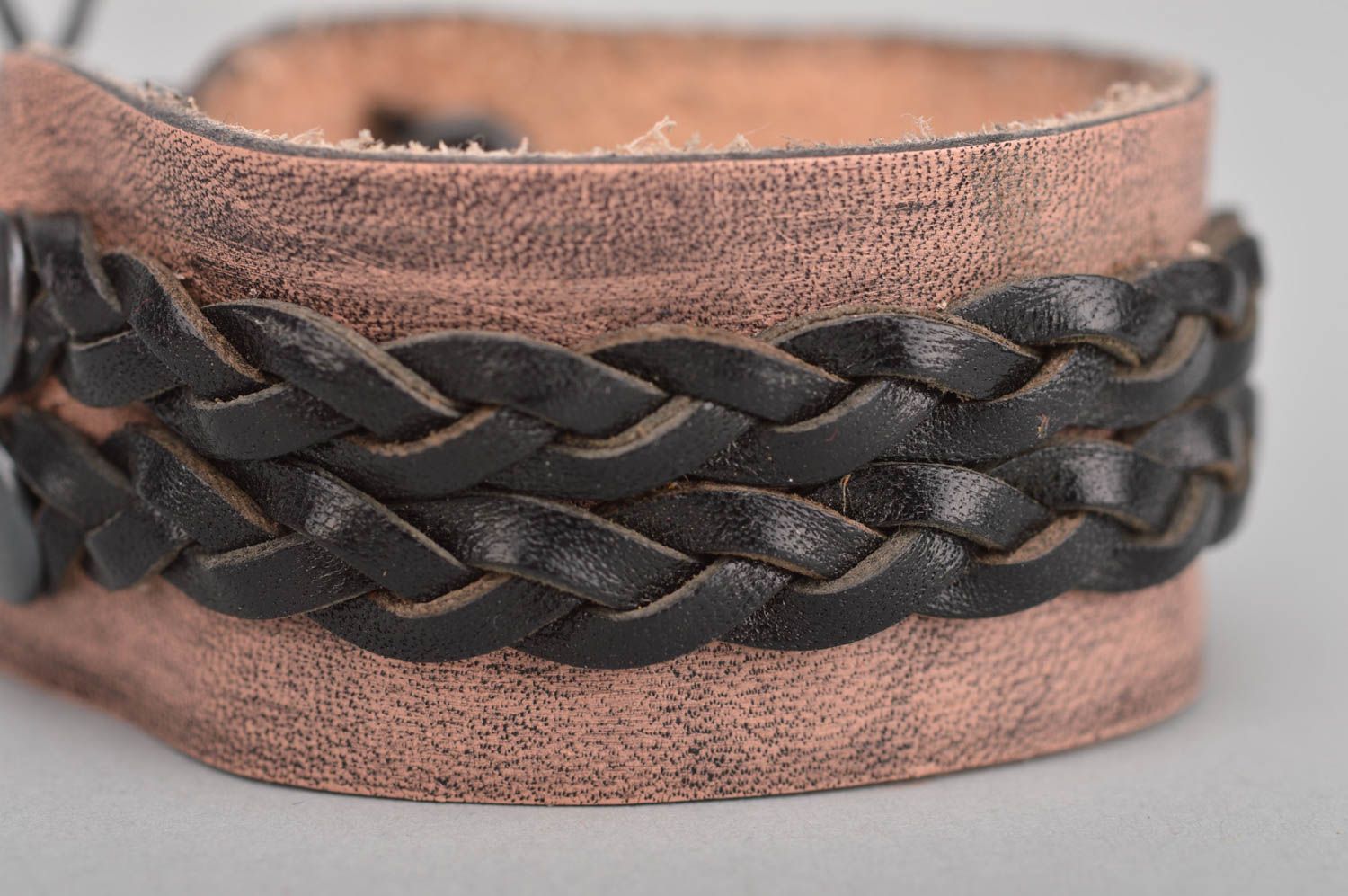 Handmade wide genuine leather beige and black wrist bracelet with weaving  photo 4