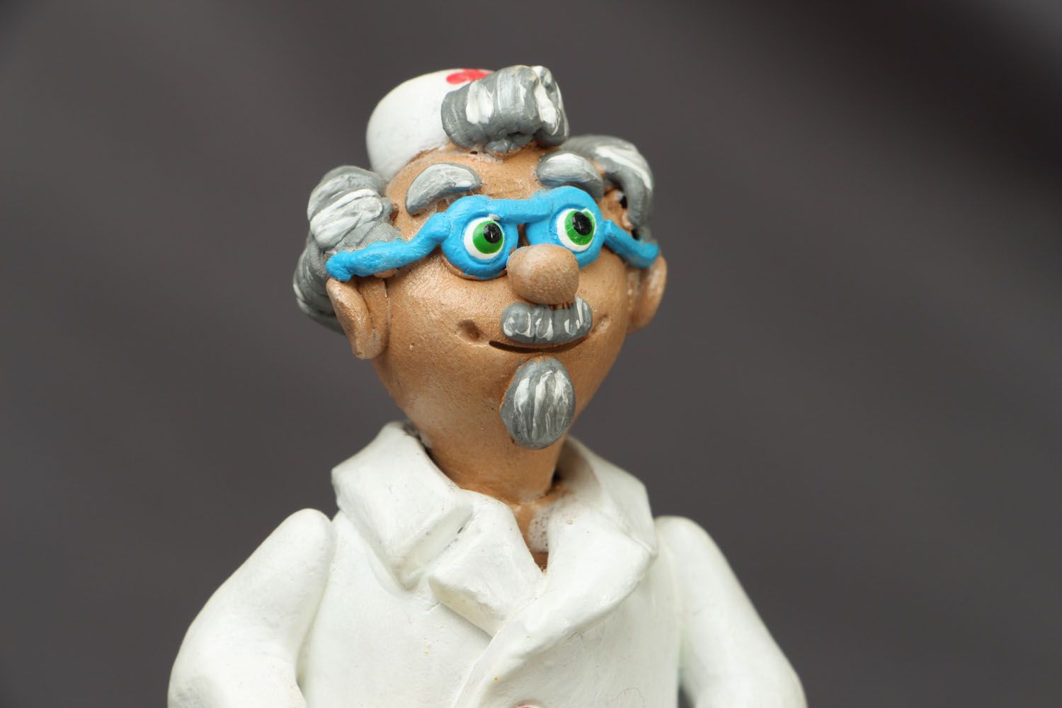 Ceramic figurine Doctor photo 2