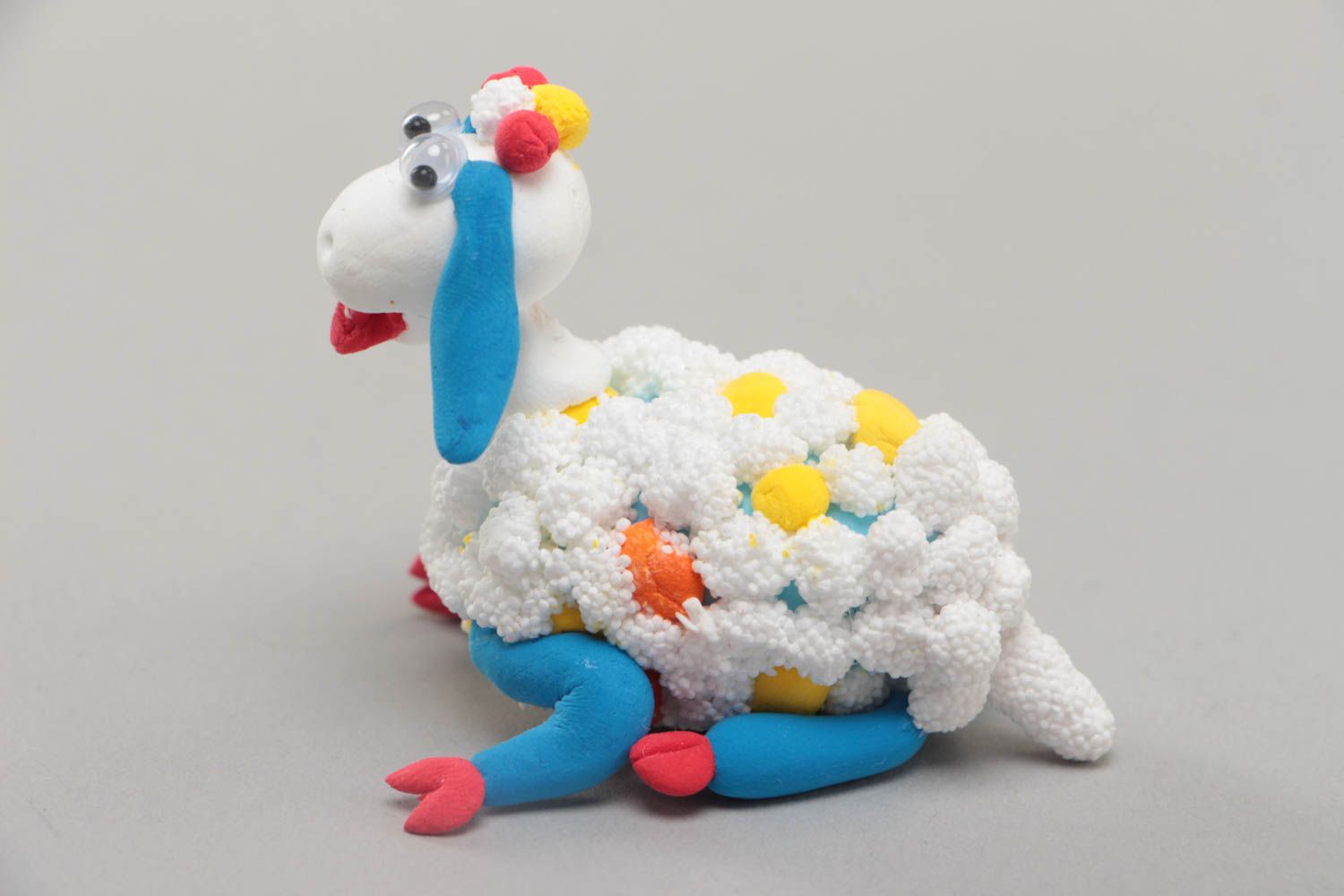 Handmade dekorative Statuette Schaf klein lustig aus Polymerton für Interieur foto 4