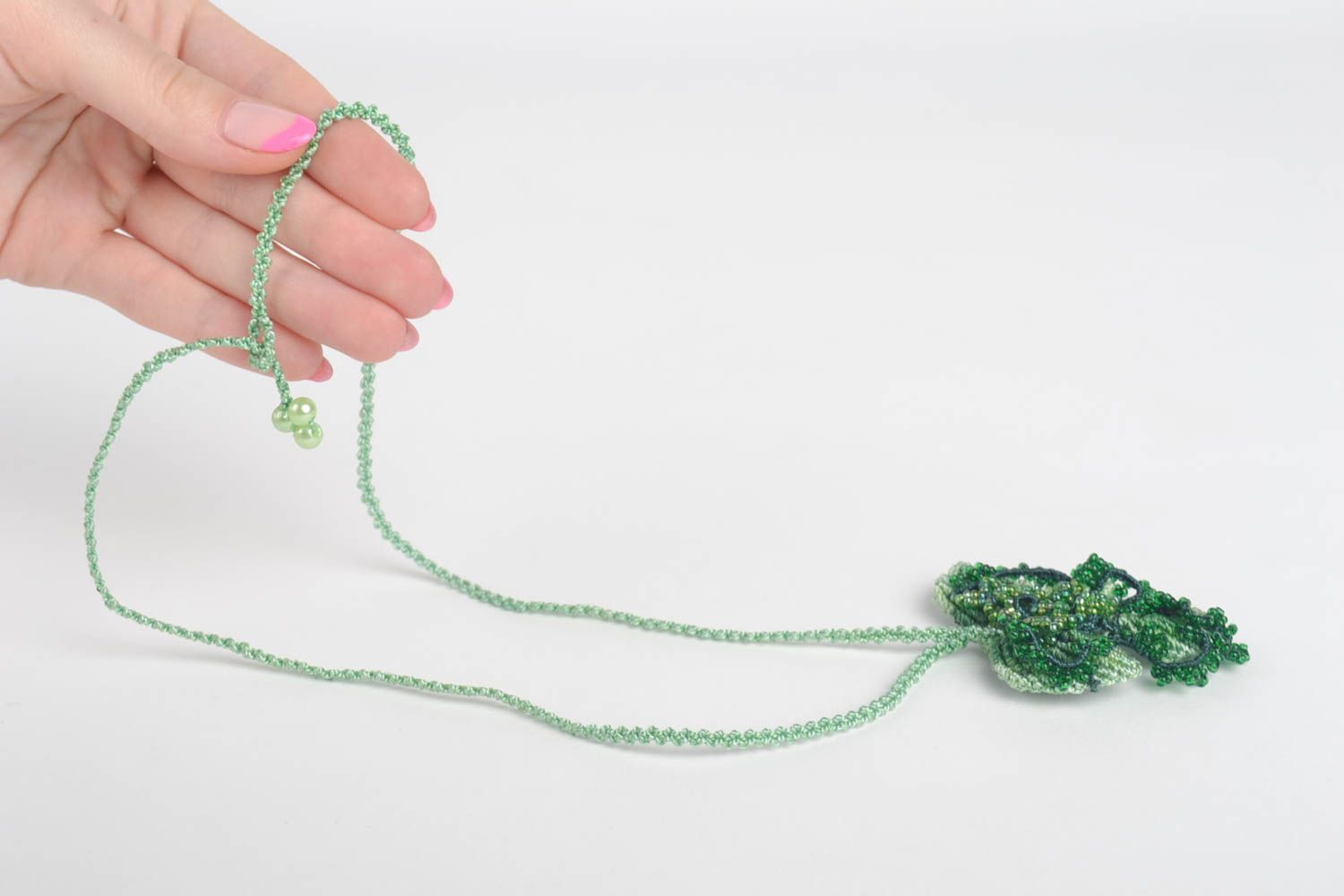 Pendentif fantaisie Bijou fait main vert macramé perles rocaille Cadeau original photo 5