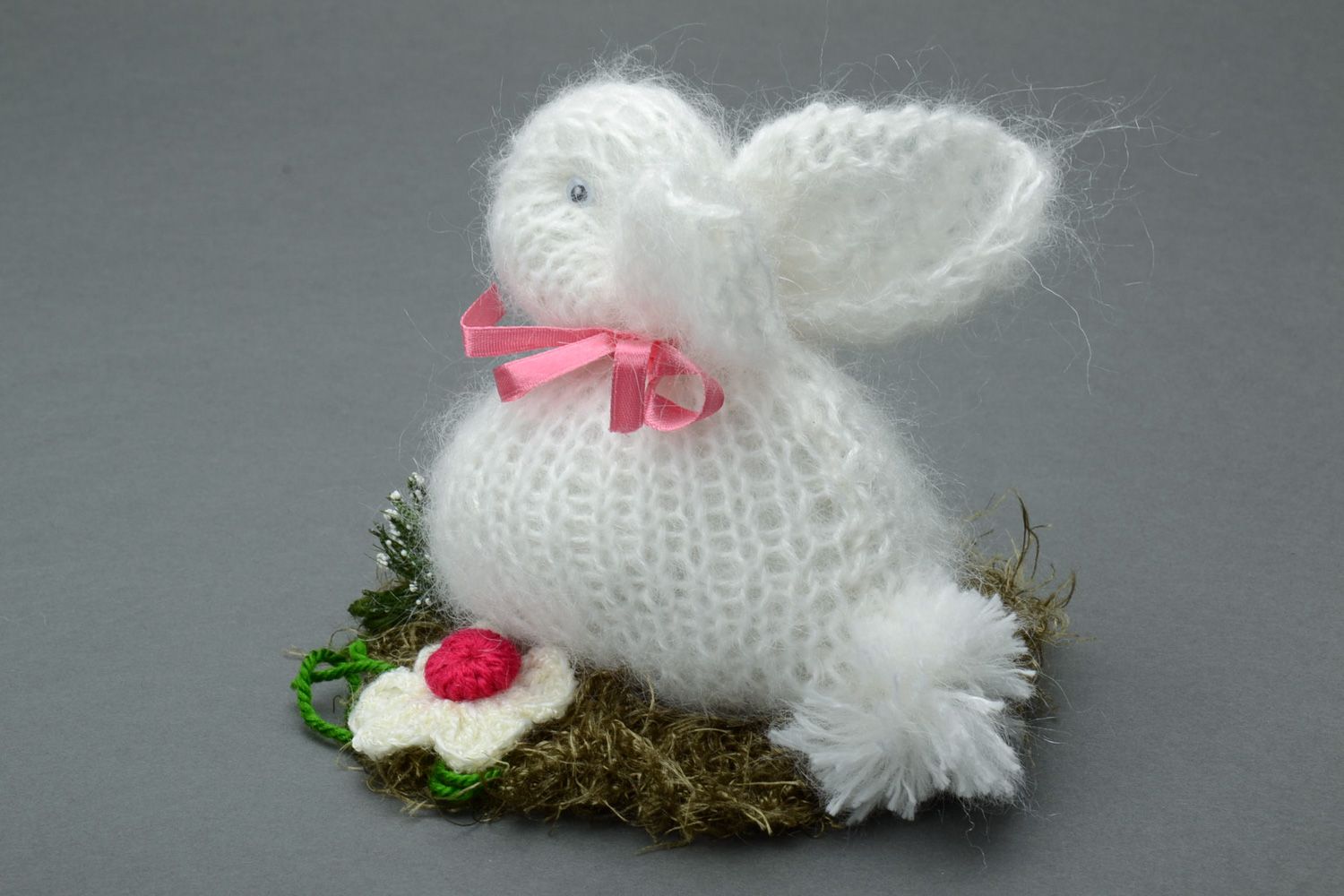 Jouet lapin tricoté au crochet laine angora mohair blanc fait main cadeau enfant photo 3