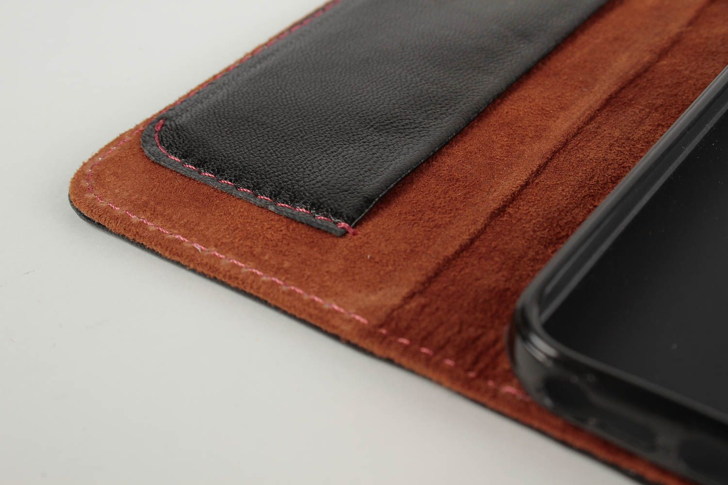 Black handmade leather phone case fashion leather goods handmade gifts photo 5