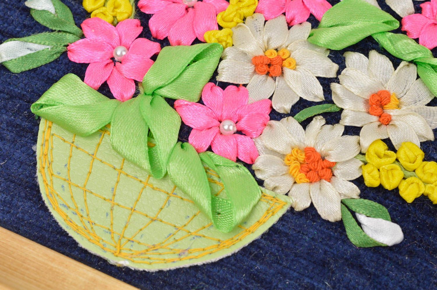 Cuadro artesanal con flores de cintas adorno para casa decoración de pared
 foto 4