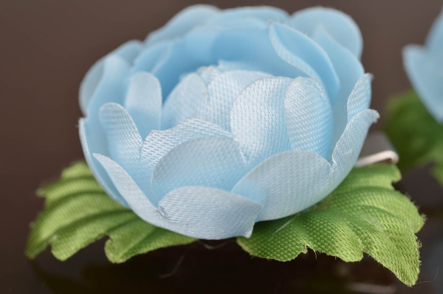 Handgemachtes Blumen Haarklammern Set 2 Stück aus blauen Rosen für Mädchen foto 4