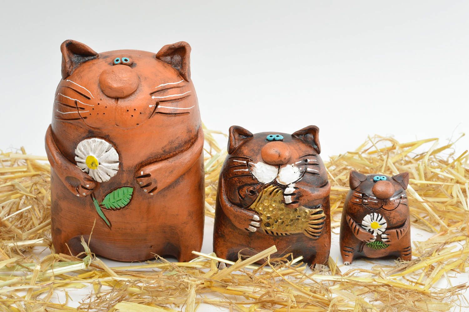 Handmade Keramik Figuren Wohnzimmer Deko Figuren aus Ton Set von 3 Stück Katzen foto 1
