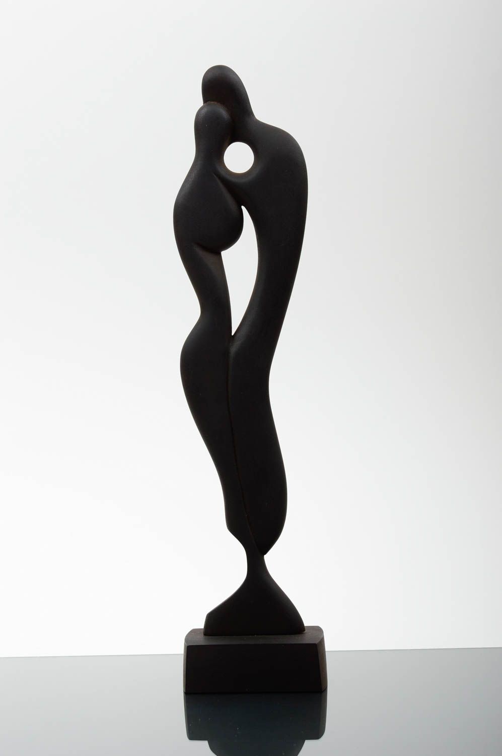 Figurine décorative fait main Statuette en bois noire couple Cadeau original photo 1