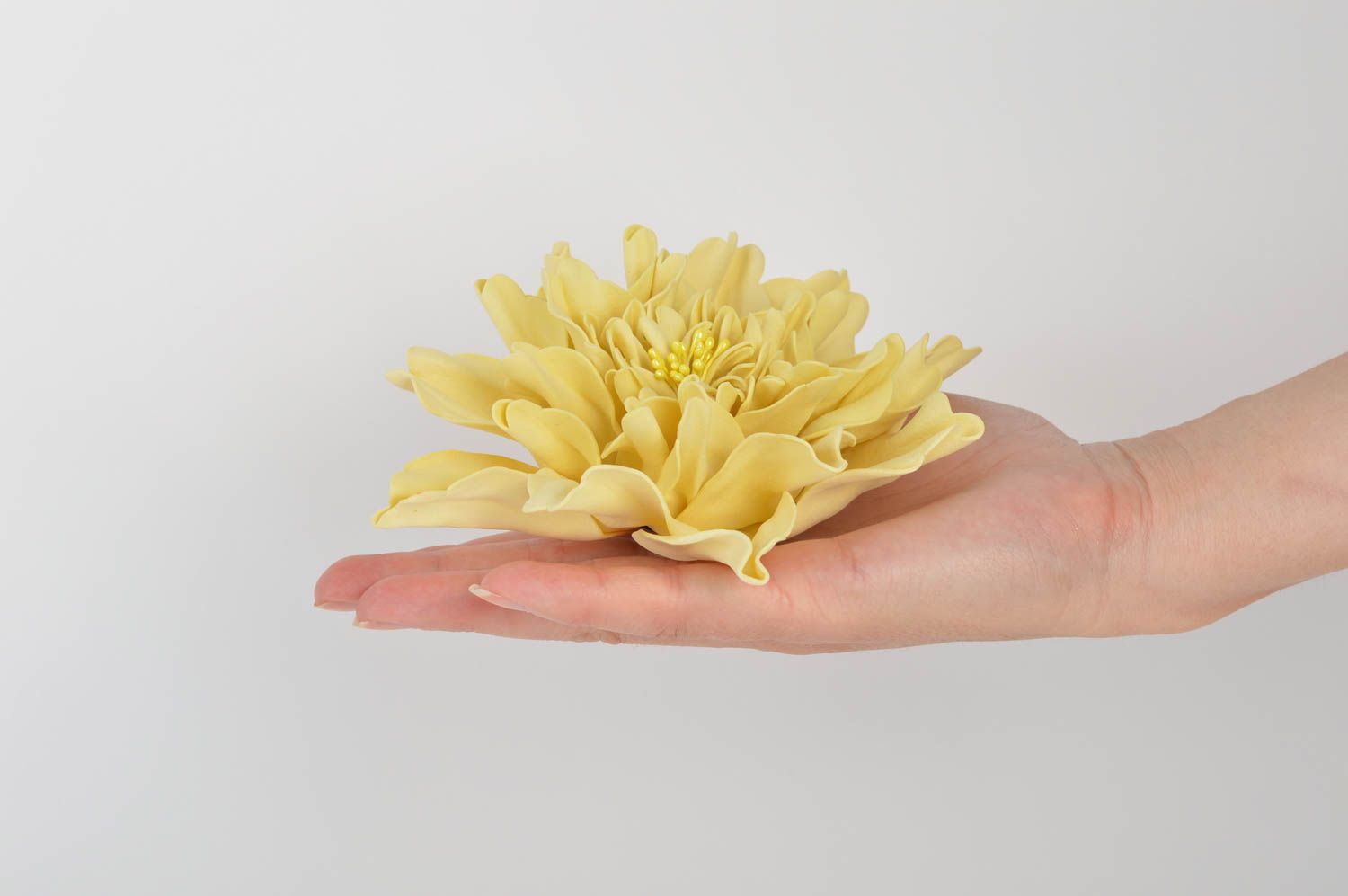 Handmade Blume Haarspange handgemachter Schmuck Accessoire für Frauen in Gelb foto 5