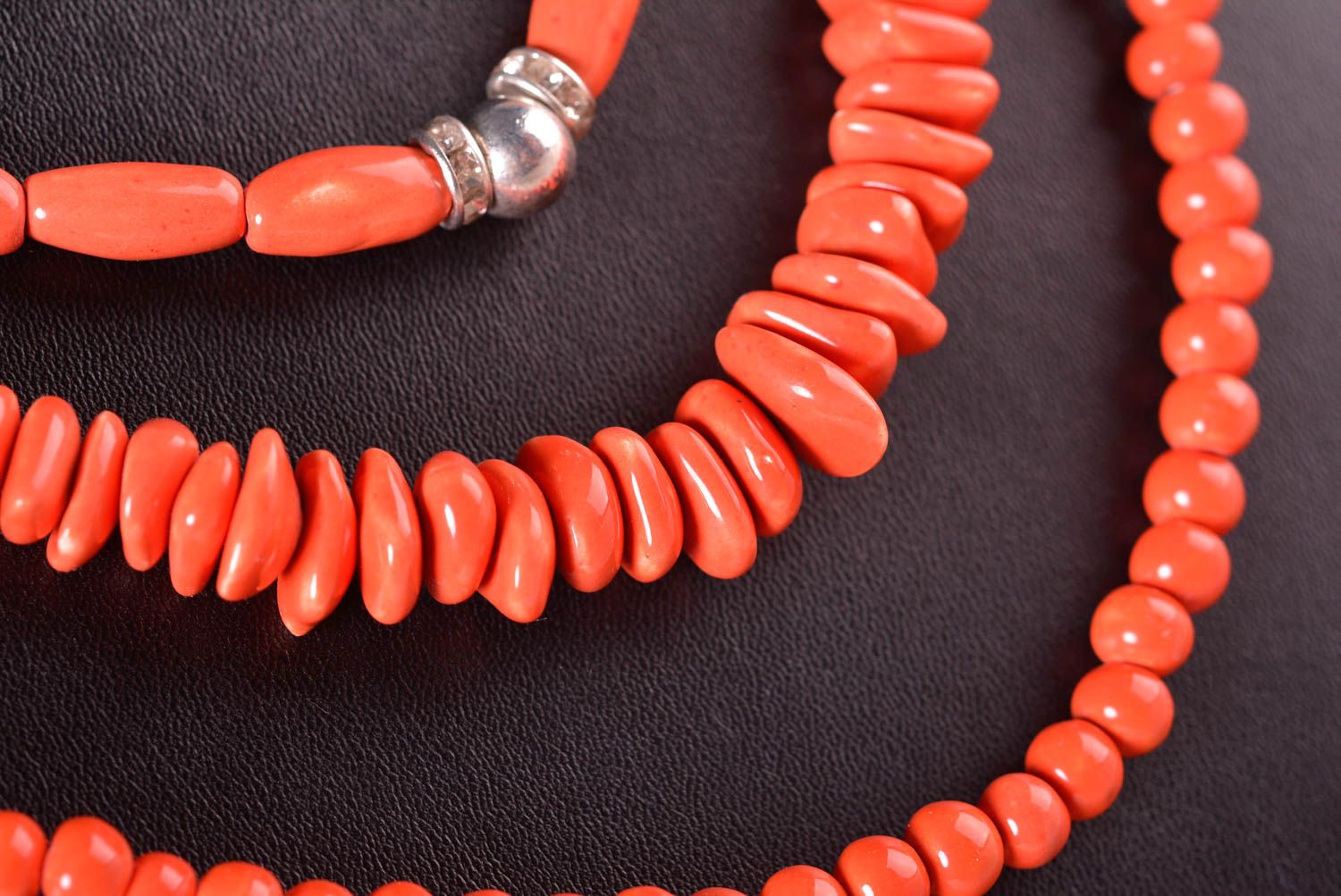 Korallrotes Damen Collier Modeschmuck Halskette Accessoire für Frauen aus Ton foto 3