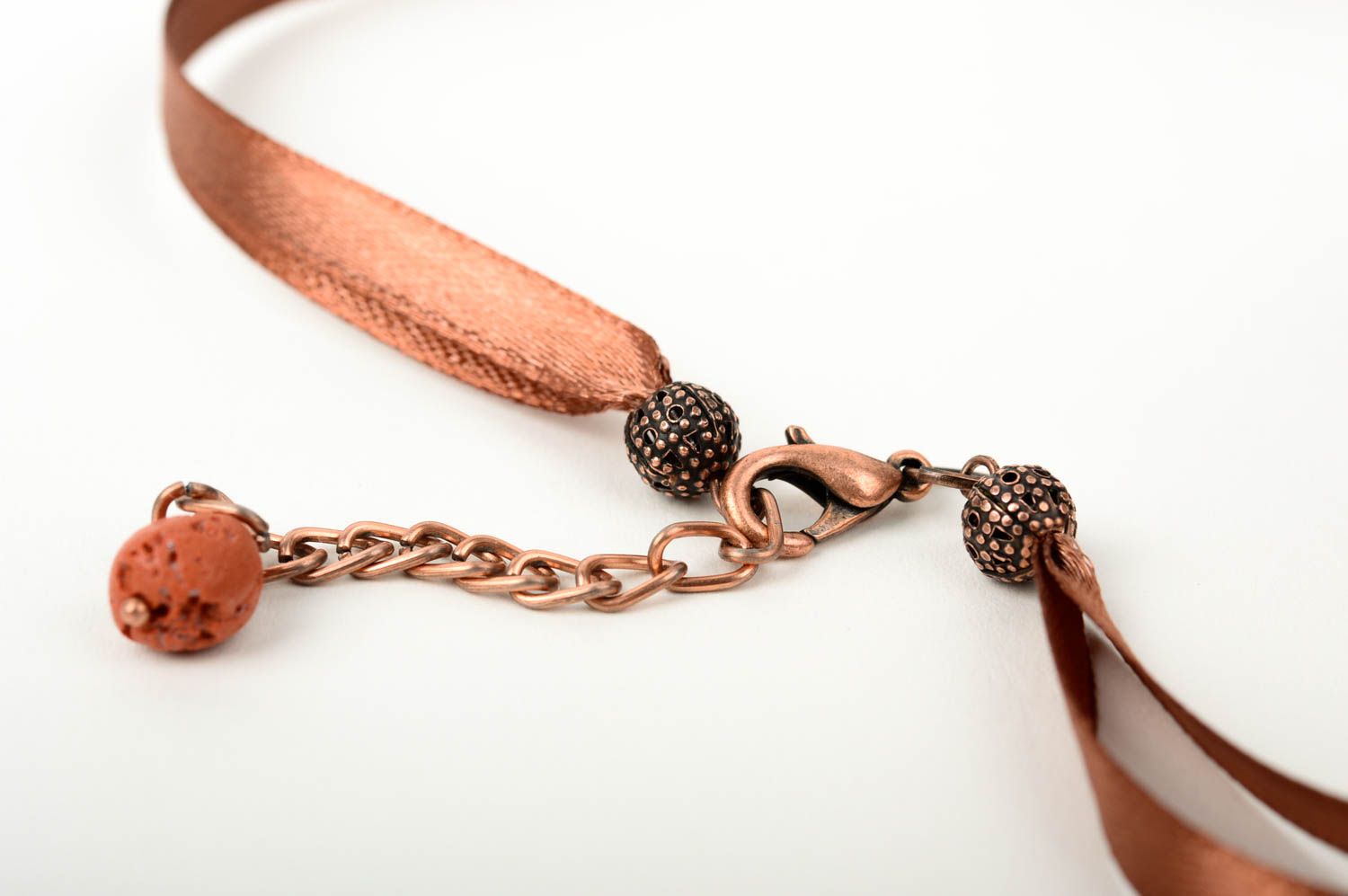 Collar hecho a mano de color cobre regalo original para mujer bisuteria fina foto 3