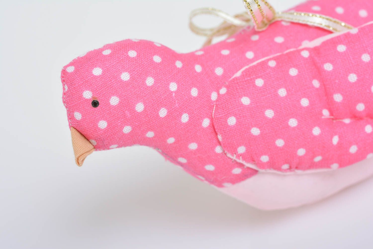 Интерьерная подвеска птичка розовая в горошек мягкая из хлопка ручной работы фото 2